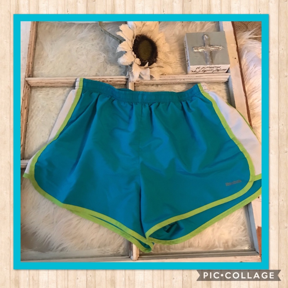 ⭐️Reebok Workout Drifit Shorts Size Medium⭐️
